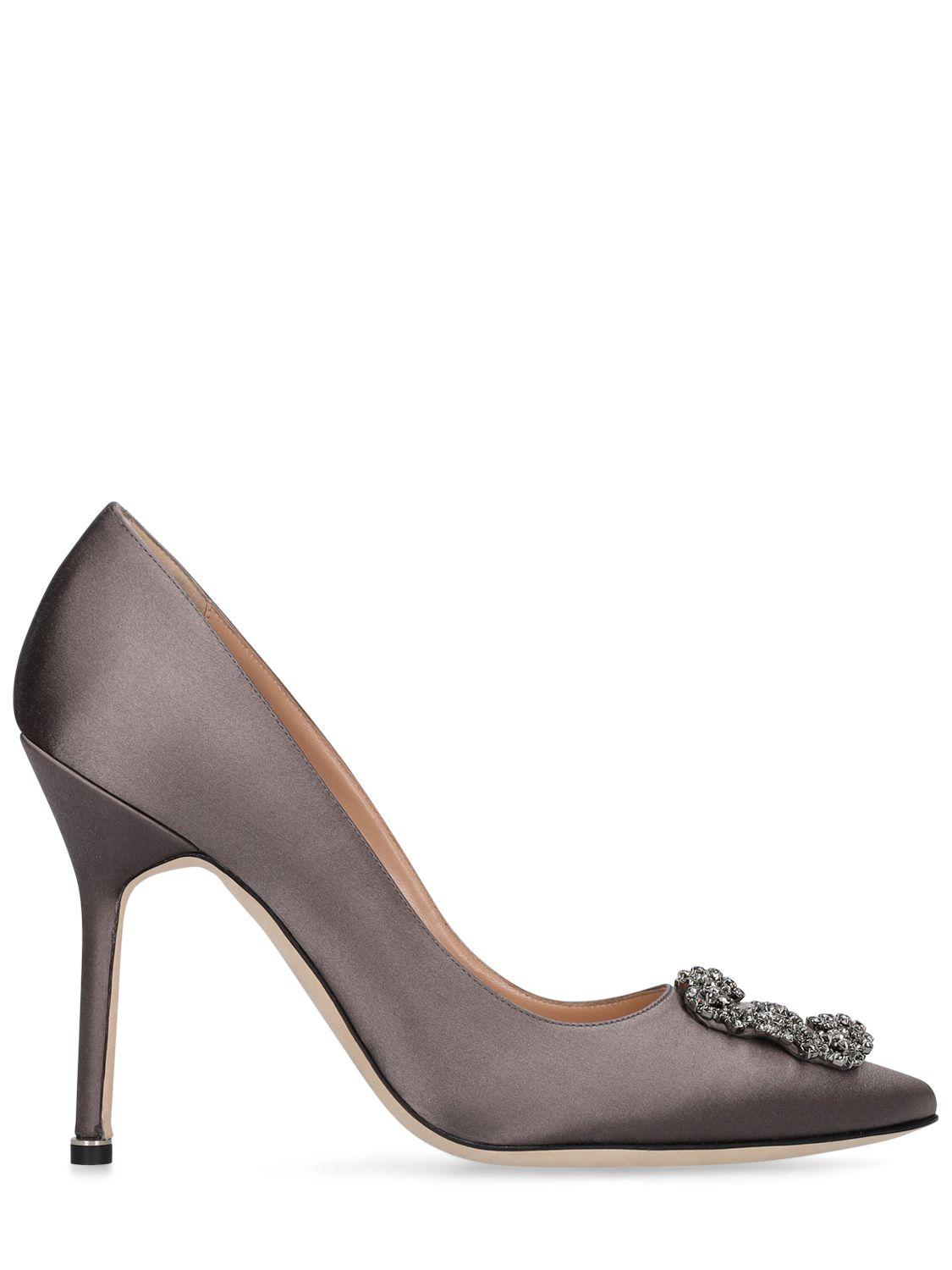 MANOLO BLAHNIK Hangisi Satin Pumps