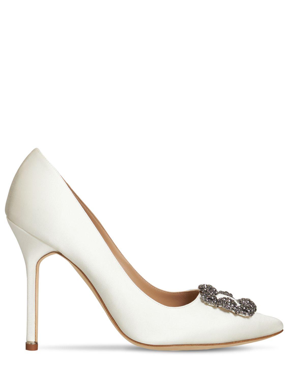 MANOLO BLAHNIK Hangisi Satin Pumps