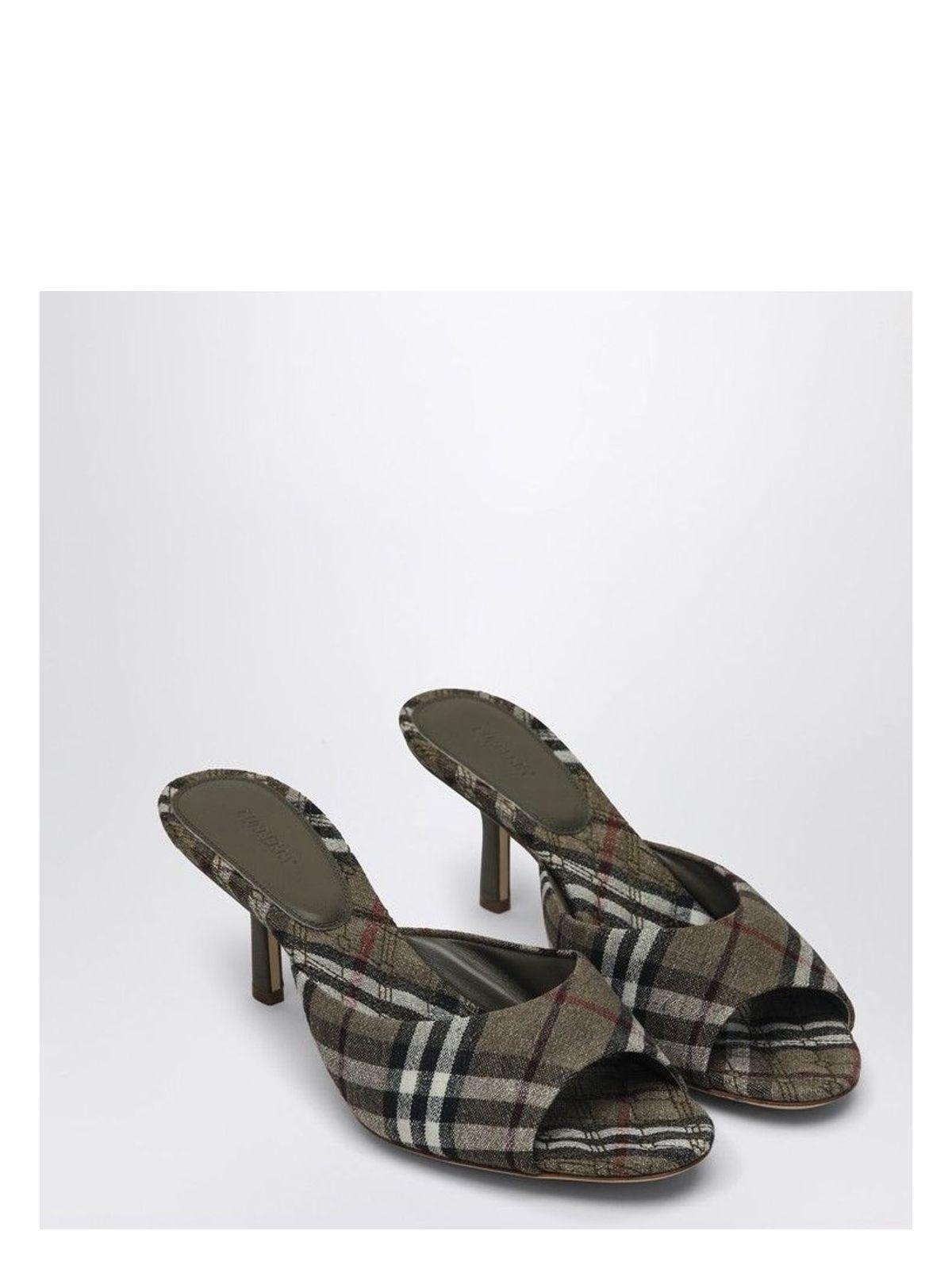 Burberry Women's Mews Mule With Check Pattern in Brown