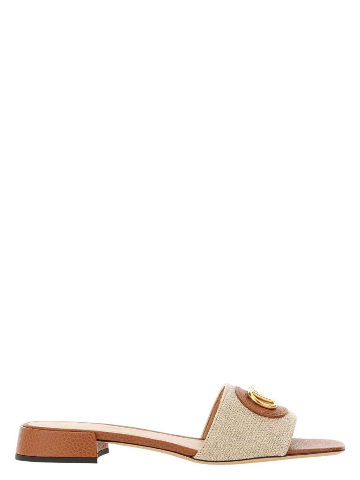 Valentino Garavani Women's Slide Sandal Vlogo Signature in Beige