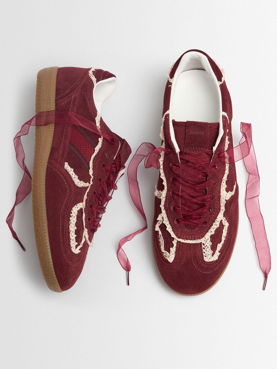 ALOHAS Crochet & Suede Lace-up Sneakers