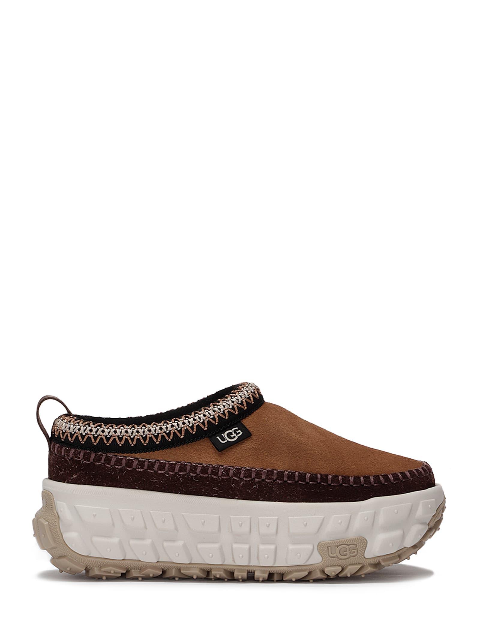 UGG Venture Daze Slipper-Mule in Leather Color Suede